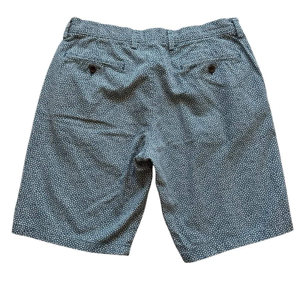 J.Crew Club Chino Shorts Mens 32 Blue White Ditsy Floral Print Flat Front Cotton